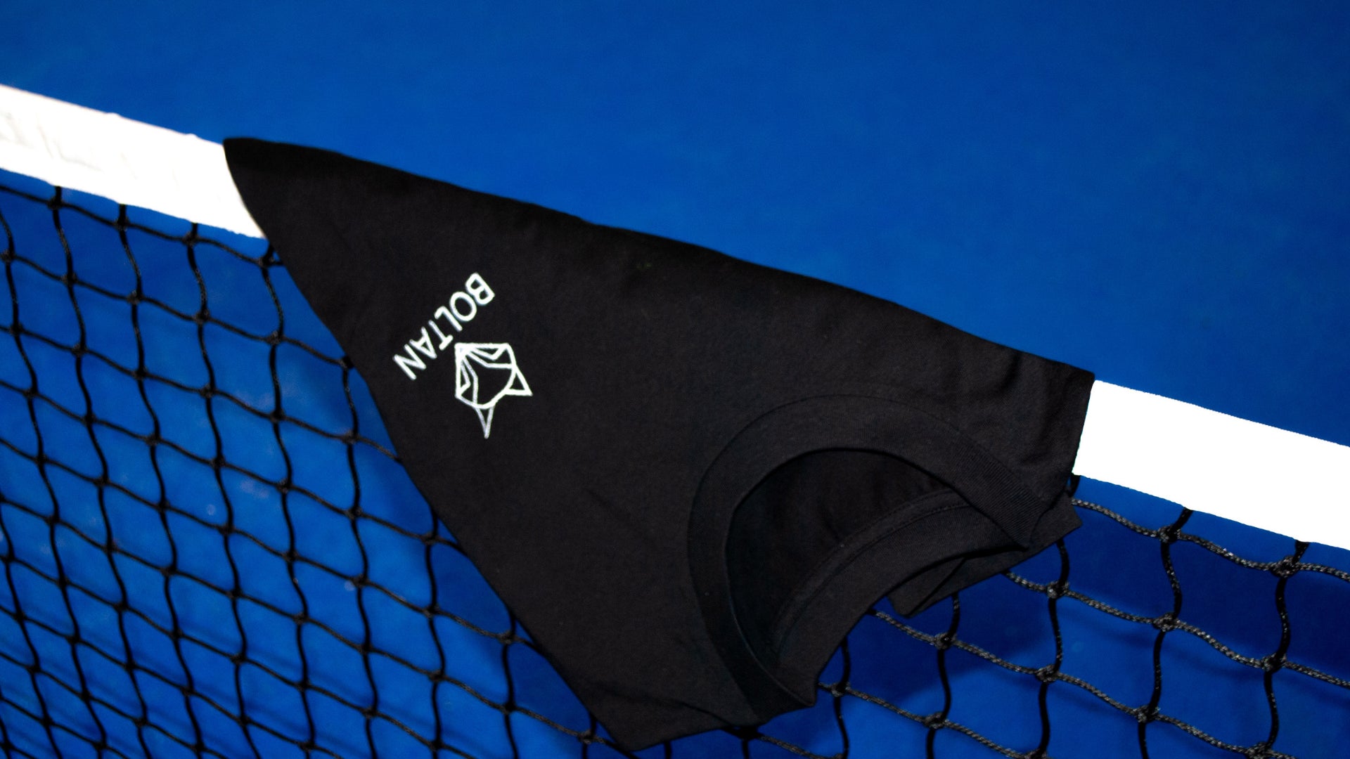 Vêtement sur un terrain de padel